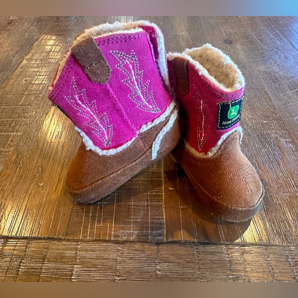 Girls Baby John Deere cowboy Boots/booties Size 2